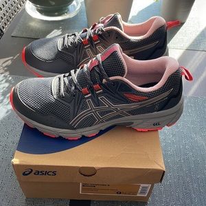 Gel-Venture 8 women’s size 9.5 (Asics)